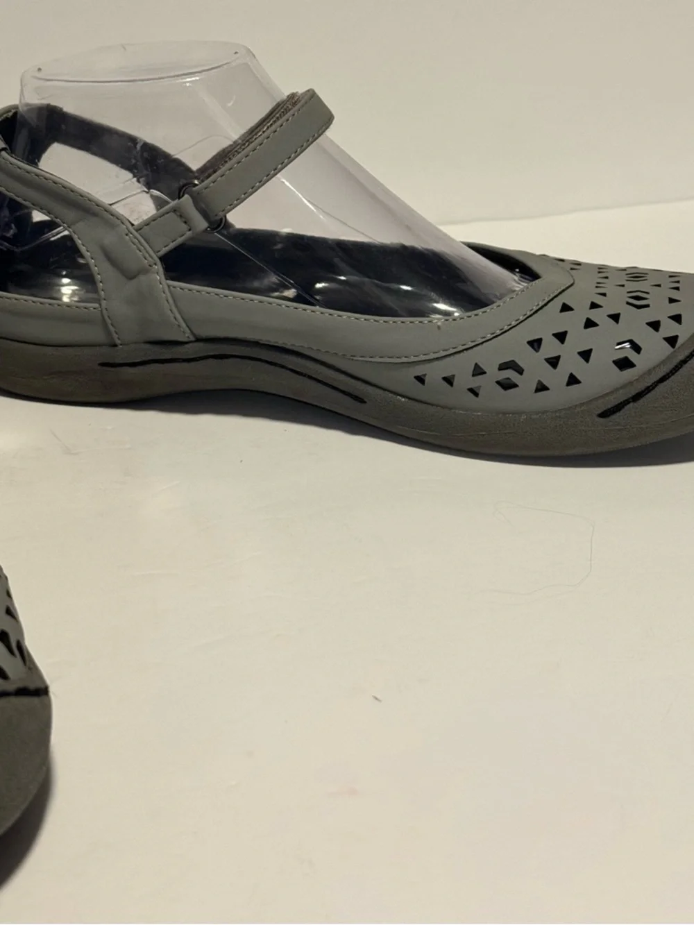 MUK LUKS Women's Size 9 Mary Jane Gray & Black Slide On Shoe
